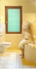 Színes fürdőszoba, alulról húzható pliszével